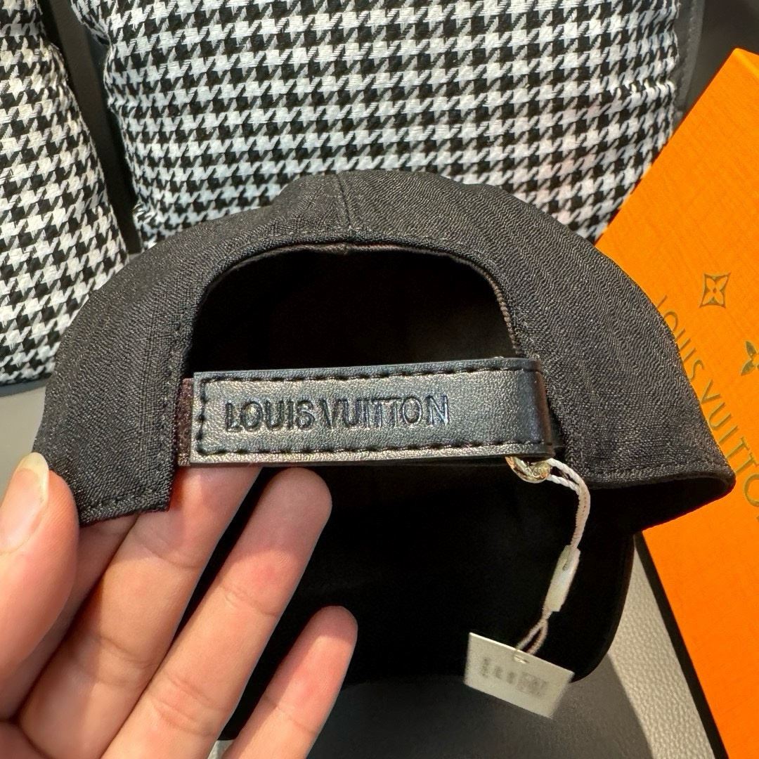 Louis Vuitton Caps